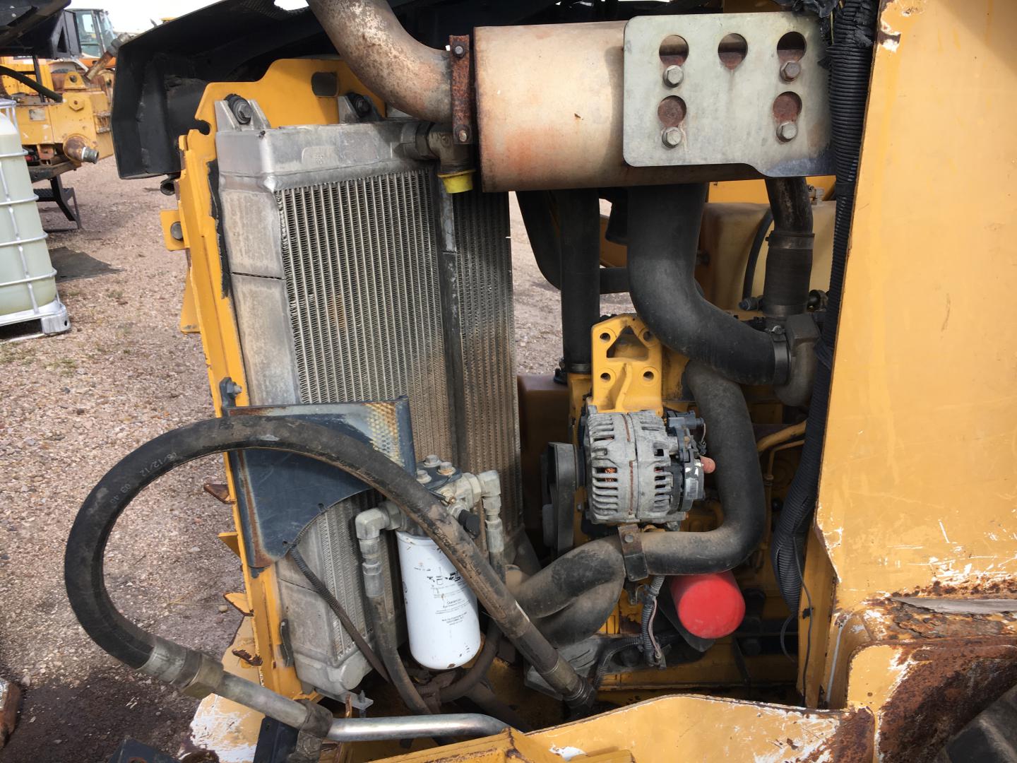 ./imagenes/INVOICE/2019/15040/MINICARGADOR  JOHN DEERE 333D (5).JPG